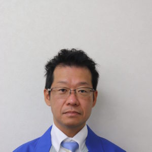 井手　智